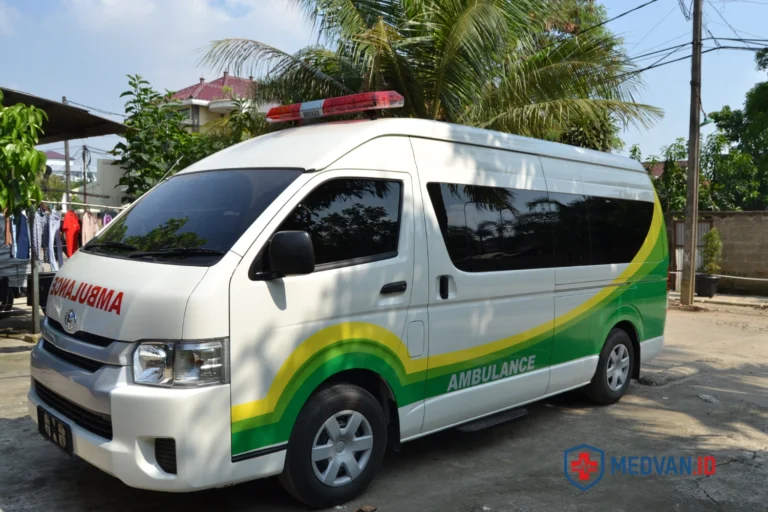 Ambulance ICU